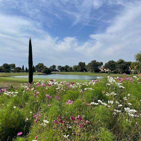 Les Cistes Bed & Breakfast Mallemort Bagian luar foto