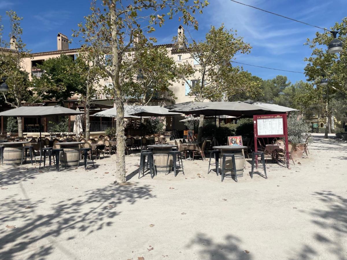 Les Cistes Bed & Breakfast Mallemort Bagian luar foto